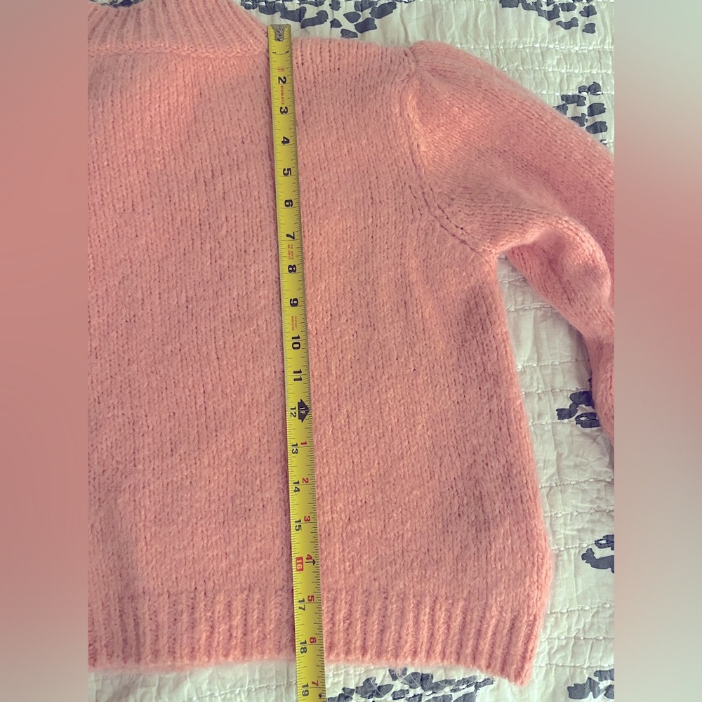 Mango weater with puffed sleeves Knitted fabric. Size M preowned. - Picture 11 of 14